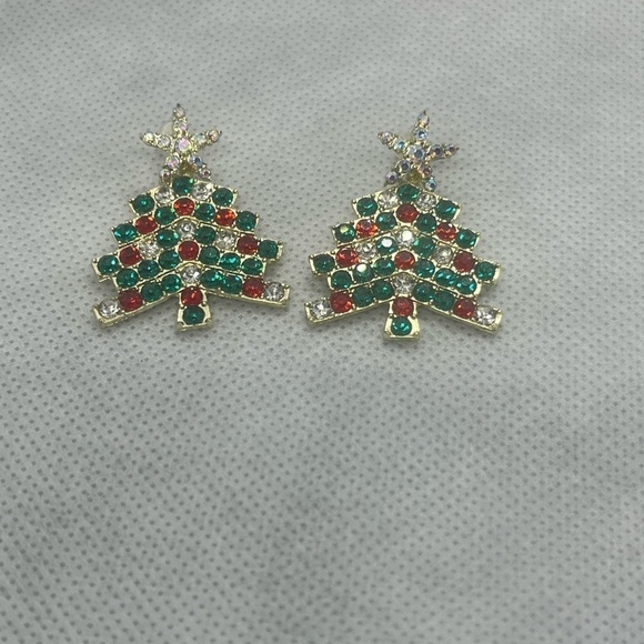 Sparkle This Christmas with Dazzling Tree Earrings! - Picture 1 of 8